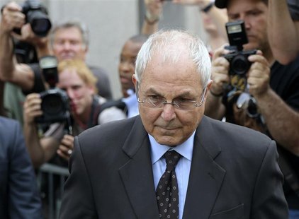 Peter Madoff (C) departs the Manhattan federal Courthouse in New York June 29, 2012. REUTERS/Cary Horowitz Peter Madoff (C) departs the Manhattan federal Courthouse in New York June 29, 2012. REUTERS/Cary Horowitz