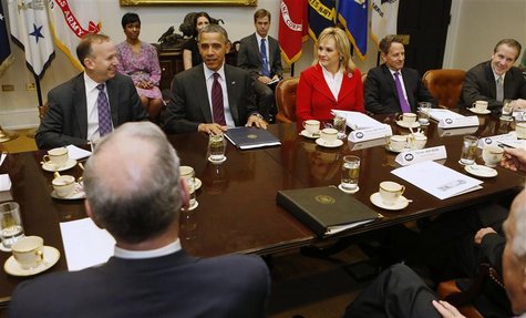 President Barack Obama (2nd L, facing camera) meets with members of the National Governors Association (NGA) Executive Committee in the Roos President Barack Obama (2nd L, facing camera) meets with members of the National Governors Association (NGA) Executive Committee in the Roos