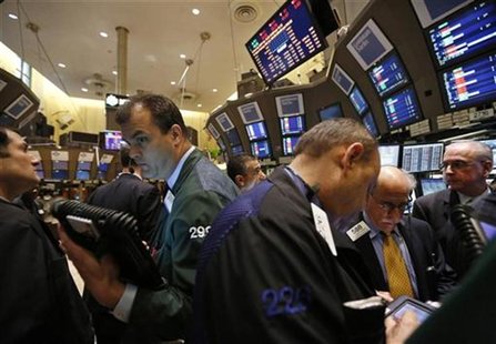 Traders work on the floor of the New York Stock Exchange, December 14, 2012. REUTERS/Brendan McDermid Traders work on the floor of the New York Stock Exchange, December 14, 2012. REUTERS/Brendan McDermid