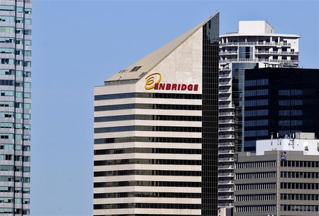 The Enbridge Tower on Jasper Avenue in Edmonton August 4, 2012. REUTERS/Dan Riedlhuber The Enbridge Tower on Jasper Avenue in Edmonton August 4, 2012. REUTERS/Dan Riedlhuber