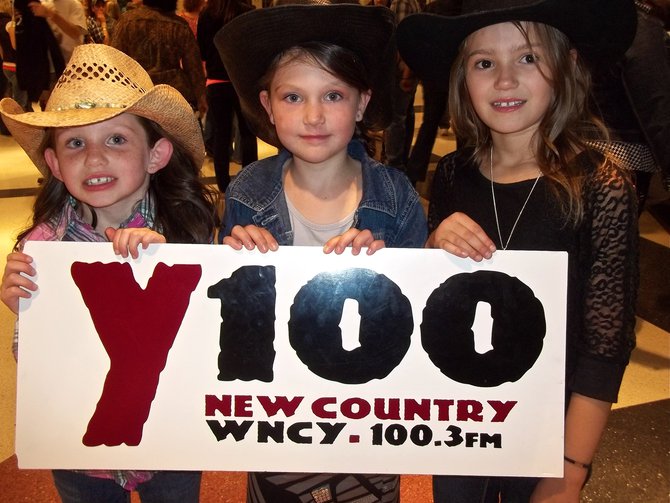 Y100 pre-concert party