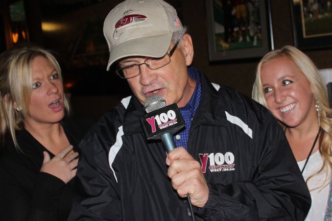 Photobombing Randy Allen