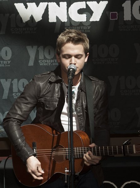 Hunter Hayes at Y100
