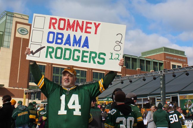Caught by the Y100 cameras at Lambeau Field