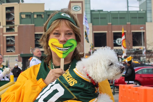 Caught by the Y100 cameras at Lambeau Field