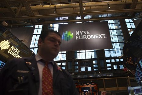Traders work on the floor of the New York Stock Exchange in New York December 20, 2012. REUTERS/Andrew Kelly Traders work on the floor of the New York Stock Exchange in New York December 20, 2012. REUTERS/Andrew Kelly