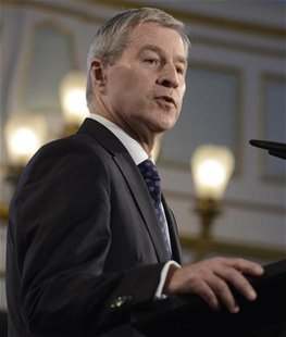Juergen Fitschen, co-CEO of Deusche Bank, delivers his speech during the "German Economic Forum", organized by German weekly newspaper "Die Juergen Fitschen, co-CEO of Deusche Bank, delivers his speech during the "German Economic Forum", organized by German weekly newspaper "Die