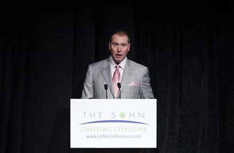 CEO and CIO of DoubleLine Capital Jeffrey Gundlach speaks during the Sohn Investment Conference in New York, May 16, 2012. REUTERS/Eduardo M CEO and CIO of DoubleLine Capital Jeffrey Gundlach speaks during the Sohn Investment Conference in New York, May 16, 2012. REUTERS/Eduardo M