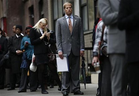 Job seekers stand in line to meet with prospective employers at a career fair in New York City, October 24, 2012. REUTERS/Mike Segar Job seekers stand in line to meet with prospective employers at a career fair in New York City, October 24, 2012. REUTERS/Mike Segar