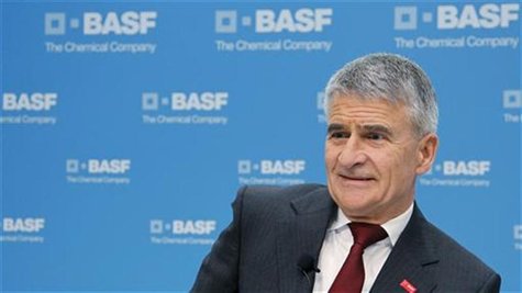 Juergen Hambrecht, former CEO of German chemical company BASF, attends the annual news conference in Ludwigshafen February 25, 2010. REUTERS Juergen Hambrecht, former CEO of German chemical company BASF, attends the annual news conference in Ludwigshafen February 25, 2010. REUTERS