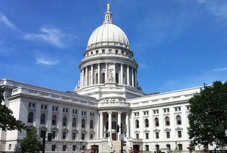 The Wisconsin State Capitol in Madison. (properly sized) The Wisconsin State Capitol in Madison. (properly sized)