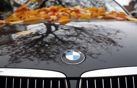 Fallen autumn leaves are seen on the bonnet of a BMW parked in a street in London November 16, 2012. REUTERS/Russell Boyce Fallen autumn leaves are seen on the bonnet of a BMW parked in a street in London November 16, 2012. REUTERS/Russell Boyce