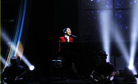 Singer Alicia Keys performs at the 2013 People's Choice Awards in Los Angeles, January 9, 2013. REUTERS/Mario Anzuoni Singer Alicia Keys performs at the 2013 People's Choice Awards in Los Angeles, January 9, 2013. REUTERS/Mario Anzuoni