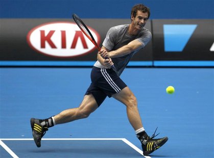 Andy Murray of Britain hits a return during a practice session at the Australian Open tennis tournament in Melbourne, January 12, 2013. REUT Andy Murray of Britain hits a return during a practice session at the Australian Open tennis tournament in Melbourne, January 12, 2013. REUT