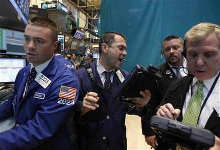 Traders work on the floor of the New York Stock Exchange June 11, 2012. REUTERS/Brendan McDermid Traders work on the floor of the New York Stock Exchange June 11, 2012. REUTERS/Brendan McDermid