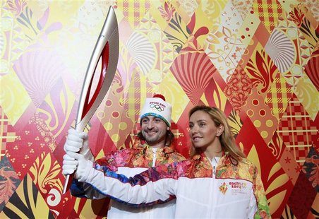  - 2013-01-14T141803Z_1_CBRE90D13Q800_RTROPTP_3_SPORTS-US-OLYMPICS-SOCHI-TORCH_JPG_475x310_q85