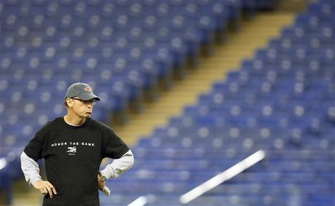 Montreal Alouettes' head coach Marc Trestman watches practice in Montreal, November 16, 2012. REUTERS/Christinne Muschi Montreal Alouettes' head coach Marc Trestman watches practice in Montreal, November 16, 2012. REUTERS/Christinne Muschi