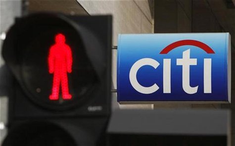 A traffic light is pictured in front of a Citibank branch in Singapore February 23, 2009. REUTERS/Vivek Prakash A traffic light is pictured in front of a Citibank branch in Singapore February 23, 2009. REUTERS/Vivek Prakash