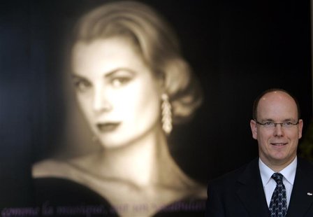 Prince Albert II of Monaco visits an exhibition of his mother Princess Grace Kelly in Tokyo April 23, 2007. REUTERS/Yuriko Nakao Prince Albert II of Monaco visits an exhibition of his mother Princess Grace Kelly in Tokyo April 23, 2007. REUTERS/Yuriko Nakao
