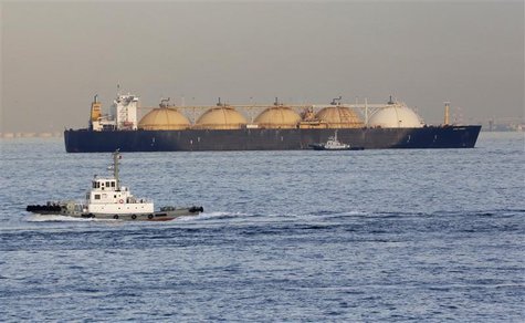 A LNG (Liquefied Natural Gas) tanker is anchored off a port in Yokohama, south of Tokyo December 5, 2012. REUTERS/Yuriko Nakao A LNG (Liquefied Natural Gas) tanker is anchored off a port in Yokohama, south of Tokyo December 5, 2012. REUTERS/Yuriko Nakao