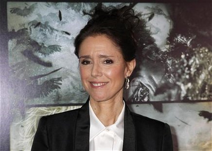 Director Julie Taymor poses at the premiere of her film "The Tempest" in Hollywood December 6, 2010. REUTERS/Fred Prouser Director Julie Taymor poses at the premiere of her film "The Tempest" in Hollywood December 6, 2010. REUTERS/Fred Prouser