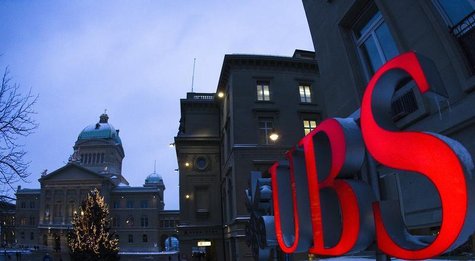 The logo of Swiss bank UBS is pictured in front of the Swiss Federal Palace in Bern January 8, 2010. REUTERS/Michael Buholzer The logo of Swiss bank UBS is pictured in front of the Swiss Federal Palace in Bern January 8, 2010. REUTERS/Michael Buholzer