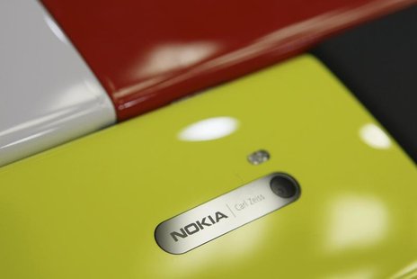 Nokia Lumia smartphones are pictured in a shop in Warsaw, January 11, 2013. REUTERS/Kacper Pempel Nokia Lumia smartphones are pictured in a shop in Warsaw, January 11, 2013. REUTERS/Kacper Pempel