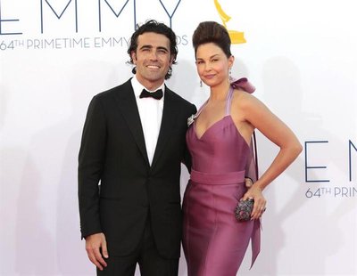 Ashley Judd and Scottish racecar driver Dario Franchitti arrive at the 64th Primetime Emmy Awards in Los Angeles September 23, 2012. REUTERS Ashley Judd and Scottish racecar driver Dario Franchitti arrive at the 64th Primetime Emmy Awards in Los Angeles September 23, 2012. REUTERS