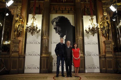 "Lincoln" director Steven Spielberg (C) and cast members Daniel Day-Lewis and Sally Field pose during a photocall to promote the movie in Ma "Lincoln" director Steven Spielberg (C) and cast members Daniel Day-Lewis and Sally Field pose during a photocall to promote the movie in Ma