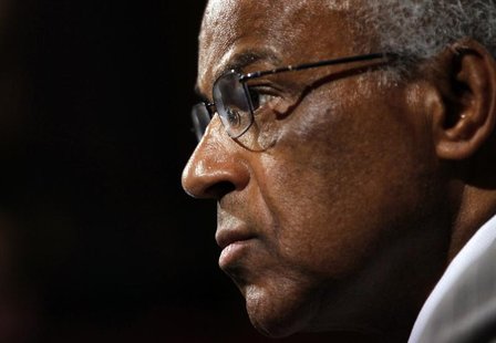 Executive Director of the NBA player's association Billy Hunter pauses at a news conference after holding another round of unsuccessful cont Executive Director of the NBA player's association Billy Hunter pauses at a news conference after holding another round of unsuccessful cont