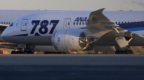 An All Nippon Airways' (ANA) Boeing Co's 787 Dreamliner plane is seen at Haneda airport in Tokyo January 29, 2013. REUTERS/Toru Hanai An All Nippon Airways' (ANA) Boeing Co's 787 Dreamliner plane is seen at Haneda airport in Tokyo January 29, 2013. REUTERS/Toru Hanai