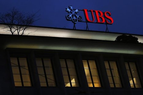 The logo of Swiss bank UBS is seen on a building at Paradeplatz square in Zurich December 17, 2012. REUTERS/Michael Buholzer The logo of Swiss bank UBS is seen on a building at Paradeplatz square in Zurich December 17, 2012. REUTERS/Michael Buholzer