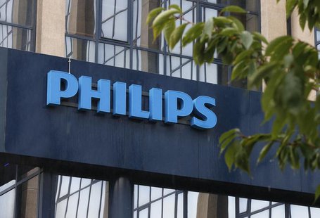 The logo of Philips is seen at the company's entrance in Brussels September 11, 2012. REUTERS/Francois Lenoir The logo of Philips is seen at the company's entrance in Brussels September 11, 2012. REUTERS/Francois Lenoir
