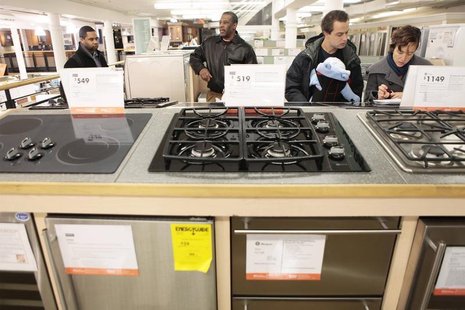 Shoppers look at appliances at a Home Depot store in New York in this file image from December 23, 2009. REUTERS/Lucas Jackson/Files Shoppers look at appliances at a Home Depot store in New York in this file image from December 23, 2009. REUTERS/Lucas Jackson/Files