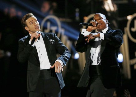 Justin Timberlake performs with Jay-Z (R) at the 55th annual Grammy Awards in Los Angeles, California, February 10, 2013. REUTERS/Mike Blake Justin Timberlake performs with Jay-Z (R) at the 55th annual Grammy Awards in Los Angeles, California, February 10, 2013. REUTERS/Mike Blake