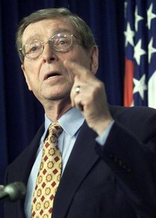 Sen. Pete Domenici (R-NM) speaks to the press at the Capitol in Washington, December 20, 2002. REUTERS/William Philpott Sen. Pete Domenici (R-NM) speaks to the press at the Capitol in Washington, December 20, 2002. REUTERS/William Philpott