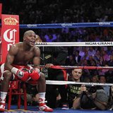 Floyd Mayweather Jr. of the U.S. sits on a stool as he waits for a round to start during his title fight against WBA super welterweight champion Miguel Cotto of Puerto Rico at the MGM Grand Garden Arena in Las Vegas, Nevada May 5, 2012.
Credit: Reuters/Steve Marcus