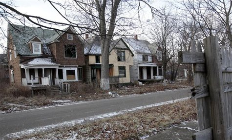 A row of vacant and blighted houses are seen in a once vibrant east side neighborhood in Detroit, Michigan January 22, 2013. REUTERS/Rebecca A row of vacant and blighted houses are seen in a once vibrant east side neighborhood in Detroit, Michigan January 22, 2013. REUTERS/Rebecca