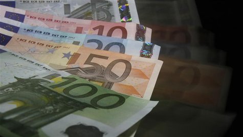 Euro banknotes are seen in this picture illustration taken in Prague January 21, 2013. REUTERS/David W Cerny Euro banknotes are seen in this picture illustration taken in Prague January 21, 2013. REUTERS/David W Cerny