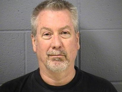 Former police sergeant Drew Peterson is pictured in this booking photo, released by the Will County Sheriff's Office on May 8, 2009. REUTERS Former police sergeant Drew Peterson is pictured in this booking photo, released by the Will County Sheriff's Office on May 8, 2009. REUTERS