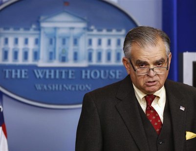 U.S. Secretary of Transportation Ray LaHood speaks at the White House in Washington February 22, 2013. REUTERS/Larry Downing U.S. Secretary of Transportation Ray LaHood speaks at the White House in Washington February 22, 2013. REUTERS/Larry Downing