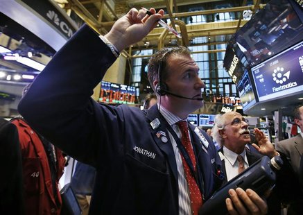 Traders work on the floor of the New York Stock Exchange at the opening of the trading session in New York October 5, 2012. REUTERS/Mike Seg Traders work on the floor of the New York Stock Exchange at the opening of the trading session in New York October 5, 2012. REUTERS/Mike Seg