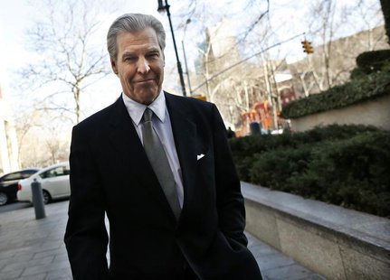 Macy's Chief Executive Terry Lundgren arrives at the New York state Supreme Court in Manhattan February 25, 2013. REUTERS/Brendan McDermid Macy's Chief Executive Terry Lundgren arrives at the New York state Supreme Court in Manhattan February 25, 2013. REUTERS/Brendan McDermid