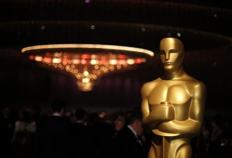 An Oscar statue is pictured at the Governors Ball for the 85th Academy Awards in Hollywood, California February 24, 2013. REUTERS/ LUCAS JAC An Oscar statue is pictured at the Governors Ball for the 85th Academy Awards in Hollywood, California February 24, 2013. REUTERS/ LUCAS JAC