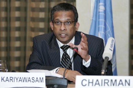 Prasad Kariyawasam speaks to the media during a news conference in Amman July 1, 2008. REUTERS/Muhammad Hamed Prasad Kariyawasam speaks to the media during a news conference in Amman July 1, 2008. REUTERS/Muhammad Hamed