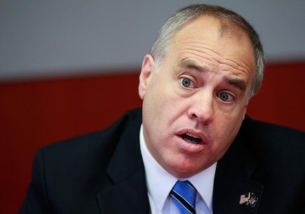 New York State Comptroller Thomas DiNapoli speaks during an interview with Reuters in New York, October 18, 2010. REUTERS/Brendan McDermid New York State Comptroller Thomas DiNapoli speaks during an interview with Reuters in New York, October 18, 2010. REUTERS/Brendan McDermid