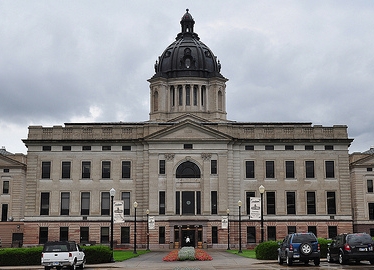 South Dakota capitol in Pierre - Flickr photo by jimbowen0306 South Dakota capitol in Pierre - Flickr photo by jimbowen0306