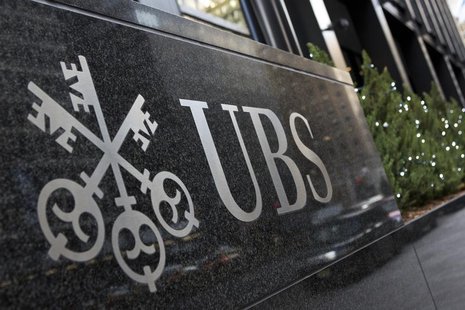 The logo of Swiss bank UBS is seen at their offices in New York December 19, 2012. REUTERS/Andrew Burton (UNITED ST The logo of Swiss bank UBS is seen at their offices in New York December 19, 2012. REUTERS/Andrew Burton (UNITED ST