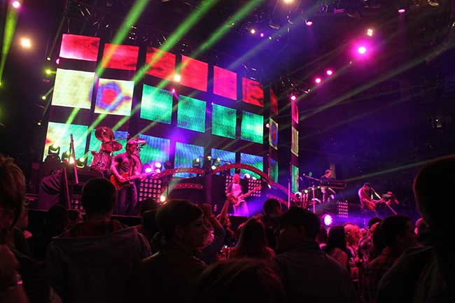 Thompson Square on 2/28/13 @ Resch Center