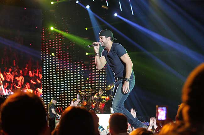 Luke Bryan on 2/28/13 @ Resch Center